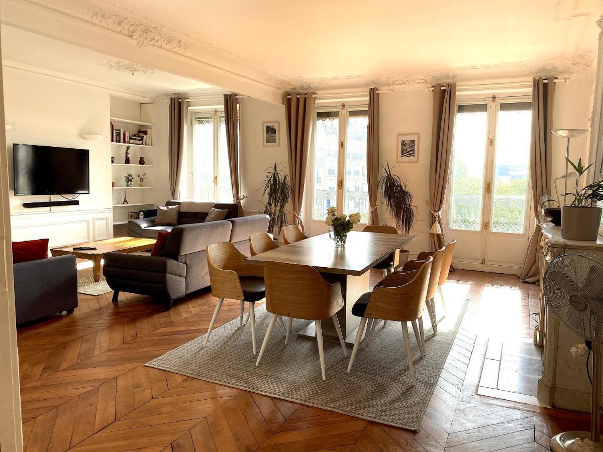 Apartamento Marvellous Sunbathed 3Br At The Heart Of París Exterior foto