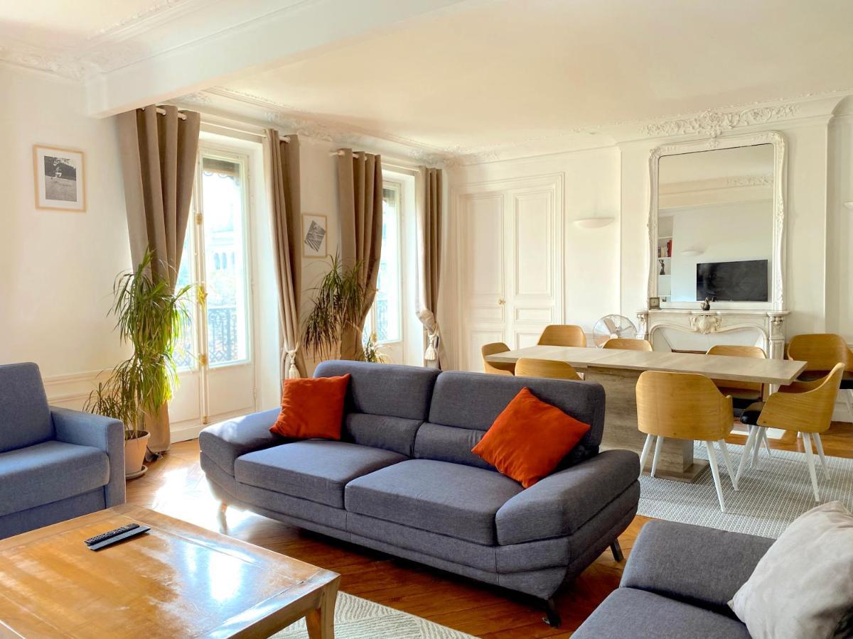 Apartamento Marvellous Sunbathed 3Br At The Heart Of París Exterior foto