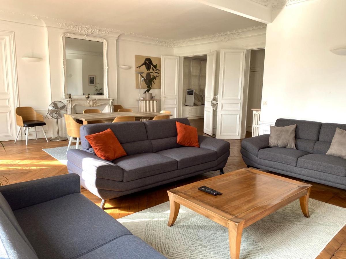 Apartamento Marvellous Sunbathed 3Br At The Heart Of París Exterior foto