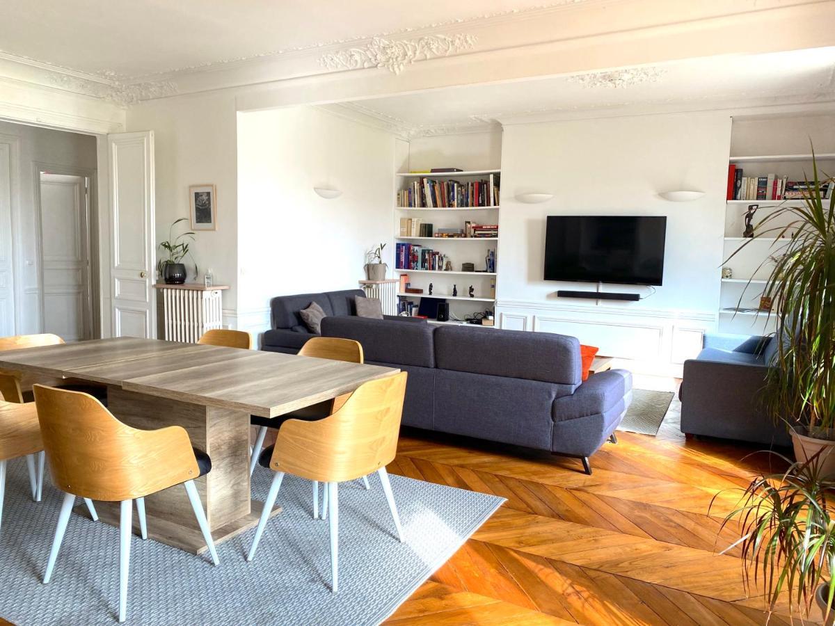 Apartamento Marvellous Sunbathed 3Br At The Heart Of París Exterior foto