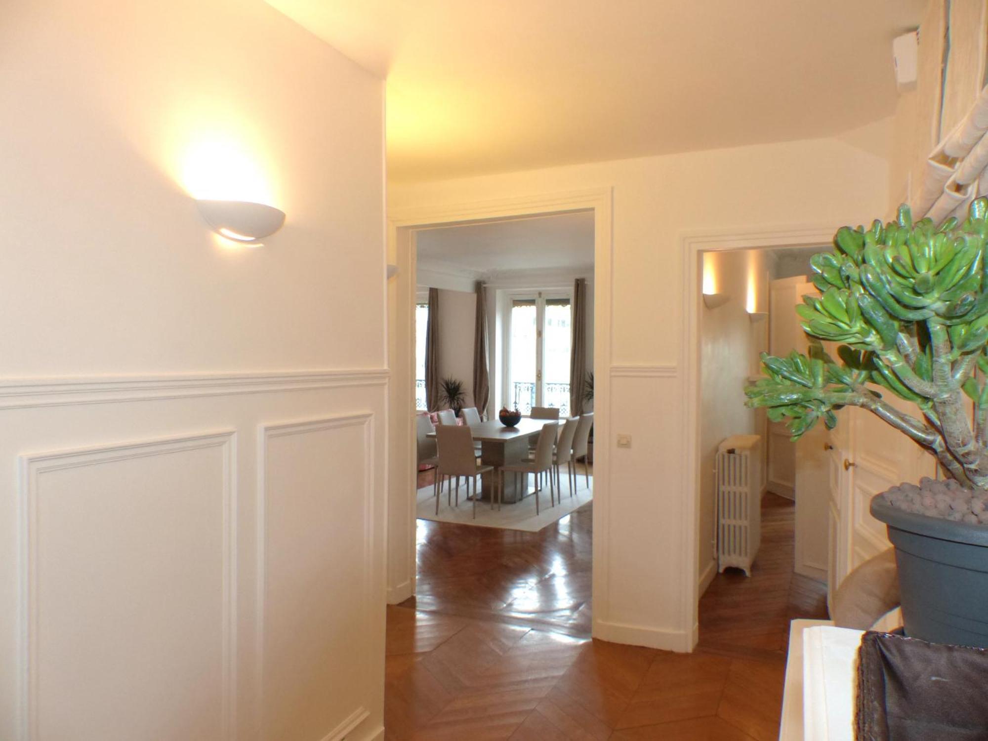 Apartamento Marvellous Sunbathed 3Br At The Heart Of París Exterior foto