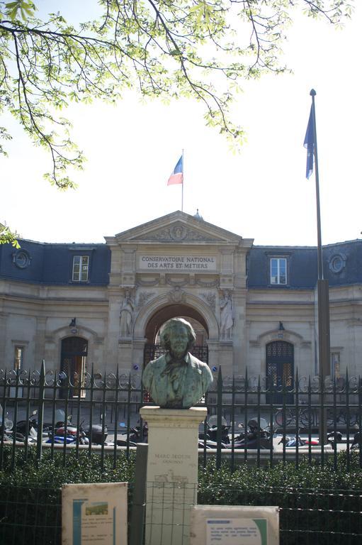 Apartamento Marvellous Sunbathed 3Br At The Heart Of París Exterior foto